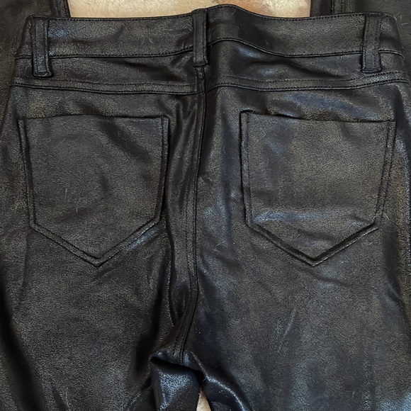 Roz&Ali black stretchy jeans NWOT - Picture 3 of 3